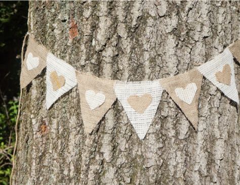 Burlap Food Wedding Favors, Bunting Wedding, Heart Bunting, Burlap Bunting, Wedding Bunting, Wedding Garland, Burlap Crafts, Burlap Lace, Bridal Shower Rustic