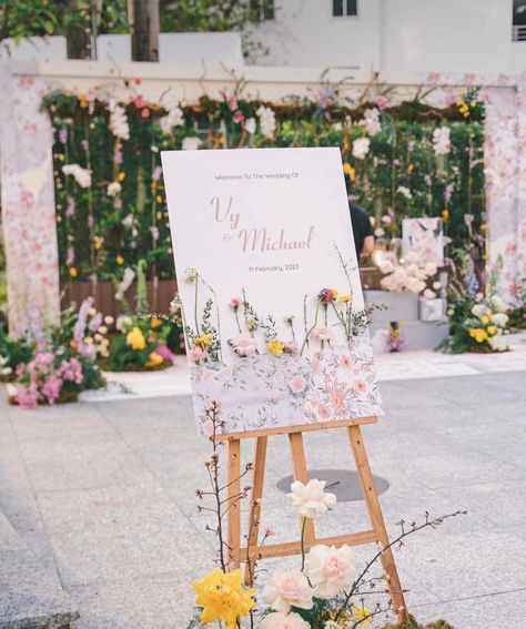 Ceremony Space Decor, Jewel Tone Wedding Theme, Wedding Card Frames, Booth Decor, Pastel Theme, Prom Theme, Wedding Backdrop Design, Bridal Shower Flowers, Wedding Backdrop Decorations