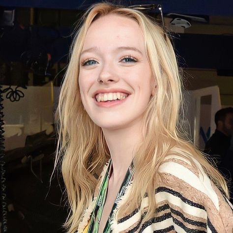 Amybeth Mcnulty, Gilbert And Anne, Anne Shirley, Girl Celebrities, Anne Of Green Gables, Green Gables, Girl Crushes, Hottest Celebrities, Model Photography