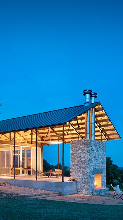 Rocking X Ranch | Lake Flato House Exterior Craftsman, Simple Modern Kitchen, Barndo Plans, Central Fireplace, Building Styles, Lake Flato, Weatherford Texas, Communal Living, Skillion Roof