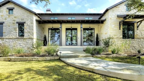 Modern Texas Hill Country Homes, Texas Hill Country Homes Exterior, Country Homes Exterior, Texas Hill Country Homes, Texas Hill Country House Plans, Country Home Exterior, Modern Ranch House, Ranch House Exterior, Hill Country Homes