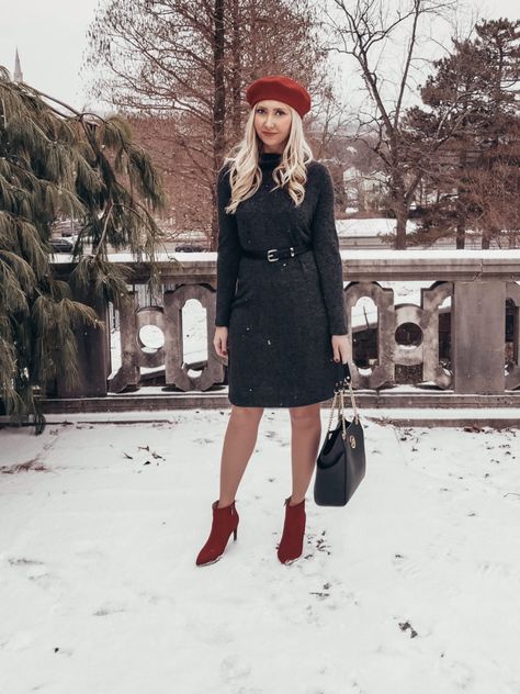 Maroon Beret Outfit, Red Beret Outfit Winter, Trendy One-size Winter Beret, Red Beret Outfit, Elegant Winter Beret, Casual Red Winter Beret, Red Adjustable Winter Beret, Beret Outfit, Red Ankle Boots