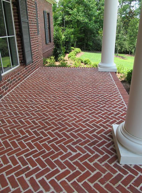 Brick Pillars Porch, Bricks Flooring, Paver Porch, Red Brick Patio, Hacienda Style Bedroom, Small Brick Patio, Red Brick Pavers, Brick Mailbox, Modern Brick House