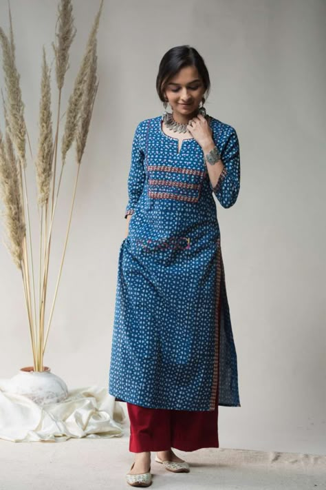 Chunky Silver Earrings, Salwar Pants, Stylish Kurtis Design, Kurta Patterns, The Fame, Bagru Print, Simple Kurta Designs, Simple Kurti Designs, Long Kurti Designs