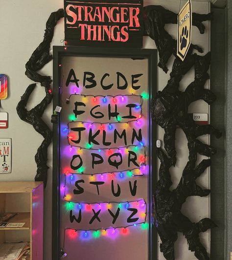 Stranger Thing Door Decor, Spooky Hallway Decorations School, Haloween Decoracion Classroom, Halloween Door Decorations High School, Halloween Door Decoration Ideas For Classroom, How To Decorate Classroom Door, Goth Teacher Classroom, Stranger Things Classroom Door, Halloween Doors For Work