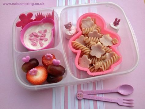 Pink Lunch Food, Tiny Portions, Wear It Pink, Healthy Bento, Play Computer, Pink Lunch, Preschool Lunch, Healthy Packed Lunches, Space Food