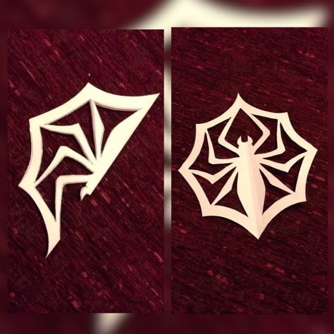 Cool Snowflake Designs, Spider Paper Snowflake, Spider Snowflake, Halloween Ideias, Paper Snowflake Patterns, Snowflake Paper, Glass Spider, Spooky October, Idea For Halloween