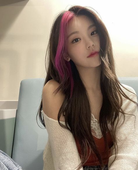 itzy - hwang yeji Pink Hair, Hair, Pink