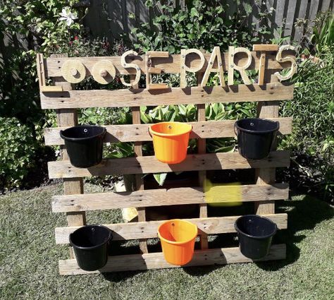 Eyfs Forest School Area, Forest School Storage Ideas, Year 2 Outdoor Area, Forest School Garden Ideas, Forest School Areas, Eyfs Pallet Ideas, Outside Area Eyfs, Outdoor School Spaces, Preschool Outdoor Area