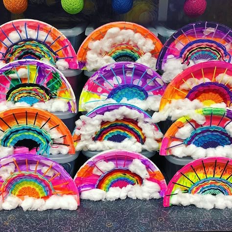 artoshaughnessy Rainbows upon Rainbows. 🌈💗Second graders are weaving wonders! We first read Sky Color to get inspired to paint the sky (and partially because I was, and currently am, out of neon blue). Students were self sufficient making their color choices once they warped their own looms—no tape or glue required! I love that they embraced that choice and I think they sure did too. Color your own rainbows, kids! Project was inspired by and morphed from an excellent line of teachers/artists, Circular Weaving Tutorial, Rainbow Picnic, Makerspace Design, Fairy Night, Weaving For Kids, Box Creative, Art Camp, Ideas For Easter, E Mc2