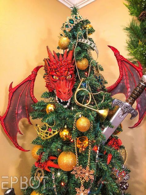 Fantasy Christmas Tree, Dragon Christmas Tree, Game Of Thrones Christmas, Dollar Tree Mirrors, Dragon Hoard, Diy Dragon, Diy Tree Topper, Dragon Christmas, Wish Box