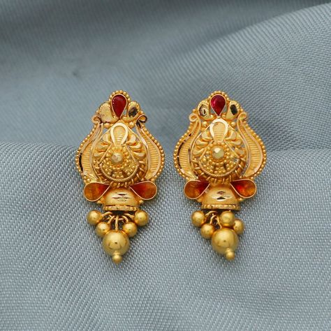 Daily Wear Earrings Gold Indian Latest, Indian Gold Earrings, Gold Jwellary, Wedding Jewelry Simple, Gold Earrings For Kids, Gold Earrings Indian, Yellow Gold Stud Earrings, Gold Earrings Models, Gold Jewelry Stores