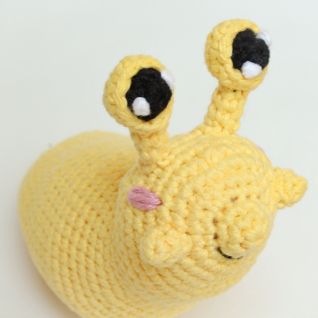 Delightful Doug the Banana Slug - free crochet pattern at Handcrafting a Life Crochet Sea Slug Pattern Free, Slug Crochet Pattern Free, Crochet Slug Pattern Free, Banana Slug Crochet, Crochet Slug Pattern, Banana Slug Crochet Pattern, Crochet Small Snail Free Pattern, Crochet Slug, Crochet Banana Slug