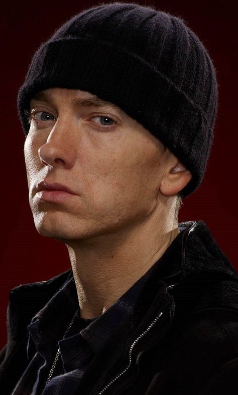 Eminem Portrait, Funny Eminem, Eminem Pictures, Eminem Drawing, Music Cover Art, The Slim Shady, The Eminem Show, Portrait Man, Eminem Photos