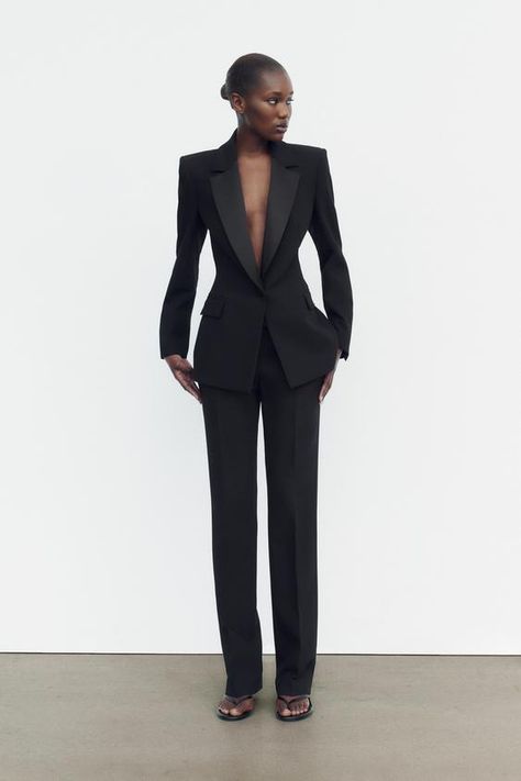 LOOK Zara Suit, Kids Blazers, Zara Suits, Satin Suit, Satin Blazer, Black Suit, White Blazer, Skorts, Blazer Dress