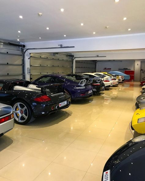 Luxury garage Cars Garage Aesthetic, Garage Full Of Luxury Cars, Garage Full Of Cars, Rich Garage, Car Garage Aesthetic, Luxurious Garage, Luxury Cars Aesthetic, Fancy Garage, Aesthetic Car Decor