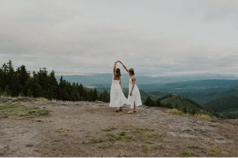 Wlw Elopement, Wlw Marriage, Wlw Wedding Aesthetic, Wlw Family, Wlw Couple, Nature Elopement, Wlw Wedding, Small Lake, Plan My Wedding