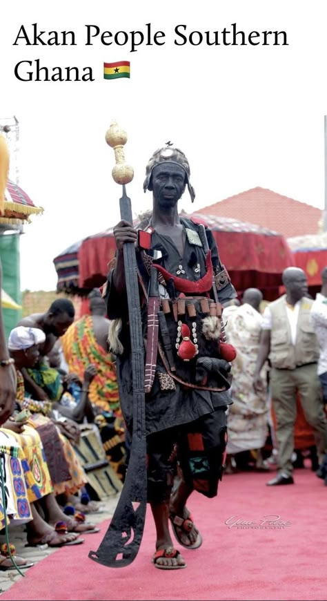 Ashanti People, Afro Punk Fashion, Africa People, Make Up Ideas, African Royalty, African Sculptures, Art Student, Concept Clothing, African People