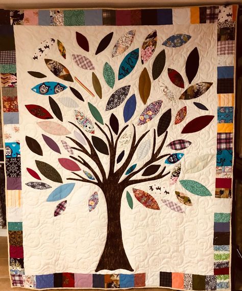 Family Tree Quilt Patterns, Tree Of Life Memorial, Baby Memory Quilt, Family Tree Quilt, Memorial Quilt, Irish Quilt, Tree Quilt Pattern, Lap Quilt Patterns, Patchwork Inspiration