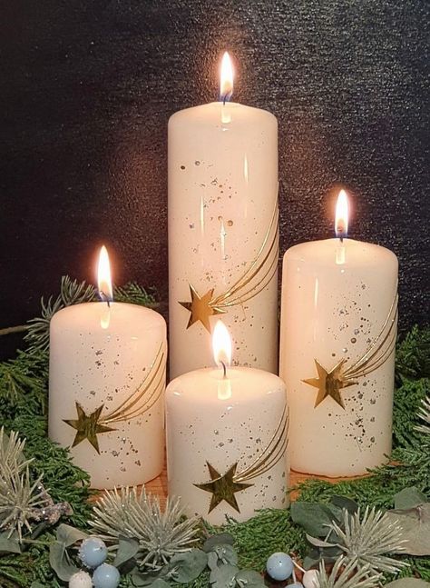 Candle Making Studio, Candle Embellishments, Candle Scents Recipes, Advent Decorations, Christmas Candles Diy, Xmas Candles, Painted Christmas Cards, Diy Candles Homemade, Homemade Scented Candles