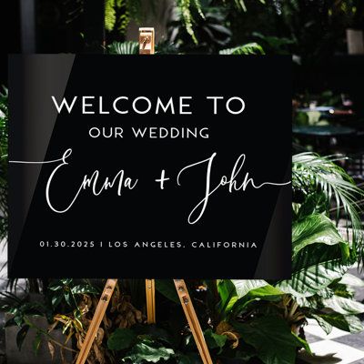 Celebrate your special day in style with a beautiful and elegant acrylic wedding welcome sign. Our custom-made signs are the perfect addition to any wedding ceremony or reception, providing a personalized touch that will leave a lasting impression on your guests. With our customized design options, choose from a variety of font styles and wording options to match the theme and style of your wedding. Whether you prefer a classic and timeless look or something more modern and contemporary, our tea Wedding Sweetheart Table Decor, Rehearsal Dinner Decorations, Wedding Archway, Sweetheart Table Wedding, Sparkler Send Off, Rustic Wedding Signs, Acrylic Wedding, Wedding Welcome Sign, Wedding Rehearsal Dinner