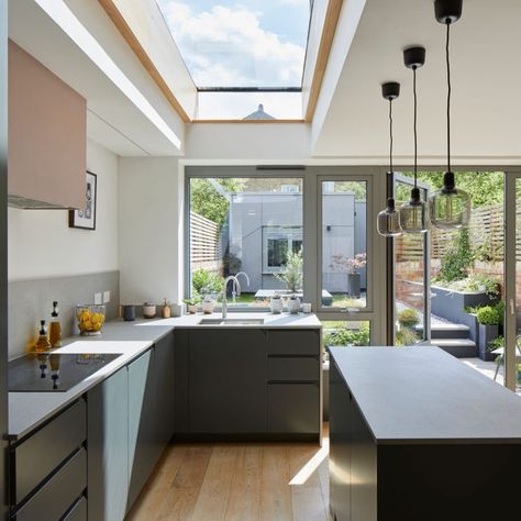 Victorian terraced house has been transformed with flat roof glazing Victorian Terrace House Kitchen, Terraced House Kitchen, Terrace House Kitchen, Terrace Kitchen Extension, Victorian Terrace Kitchen, Modern Kitchen Extensions, Flat Roof Skylights, Small Open Plan Kitchens, Victorian Terraced House