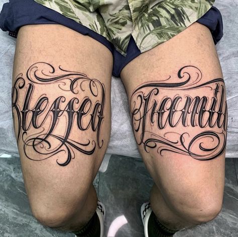 Name Tattoos On Back, Thigh Script Tattoo, Tattoo Knee, Realistic Eye Tattoo, Unique Hand Tattoos, Thigh Tattoo Men, Tattoo Perna, Leg Sleeve Tattoos, Tattoo Pierna