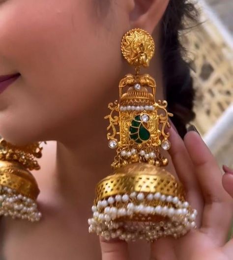 #Bigjhumka #celebrityjhumkas #bridaljewellery #indianjhumka #jhumkaoftheday Big Jhumka Earrings, Golden Jhumka, Black Lehenga, Gold Jewelry Earrings, Bridal Dress Design, Celebrity Trends, Brings Joy, Gold Earrings Designs, Jhumka Earrings