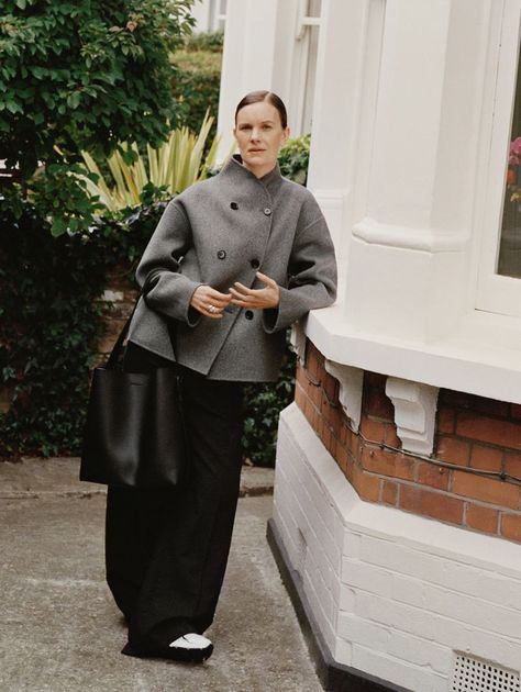 The Business Wardrobe: Jo Ellison Autumn Picks for Arket - Minimalist Street Style - Minimal. / Visual. Jo Ellison, Minimalist Street Style, Saint Kitts And Nevis, Man Child, Double Breasted Jacket, Oversized Silhouette, Fashion Editor, Wool Jacket, Leather Tote Bag