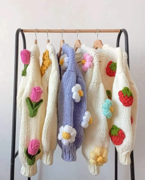 Aesthetic Cardigans, Aesthetic Elf, Cardigan Aesthetic, Back To College Outfits, Crochet Alphabet, Crochet Sweater Design, Flower Knit, Quick Crochet Projects, Y2k Cardigan