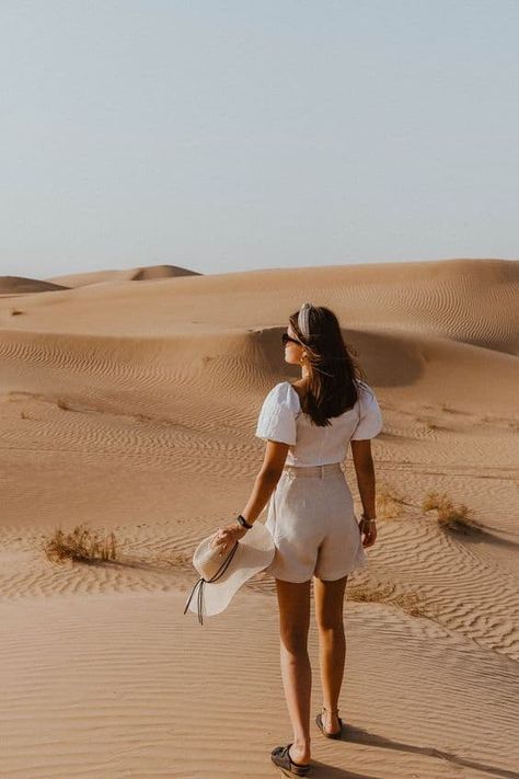 Dubai Desert Safari Outfit, Desert Outfits Women, Sahara Desert Outfit, Desert Outfit Ideas Dubai, Dubai Desert Outfit, Desert Safari Outfit, Desert Outfit Ideas, Dubai Outfits Ideas, Desert Clothing