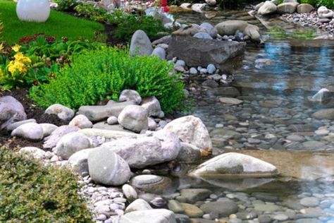 How To Build A Backyard Stream - Water Garden Advice Backyard Streams, Backyard Stream, Landscaping Around Pool, Garden Stream, Stream Water, Building A Pond, Natural Swimming Ponds, Outdoor Water Features, Water Stream