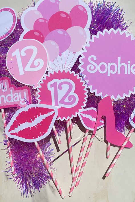 Barbie Beach Birthday Party, Barbie Theme Party Ideas, 4th Birthday Barbie, Barbie Bday Party, Pink Party Decor, Barbie Bday, Party Favors Diy, Barbie Party Ideas, Barbie Beach