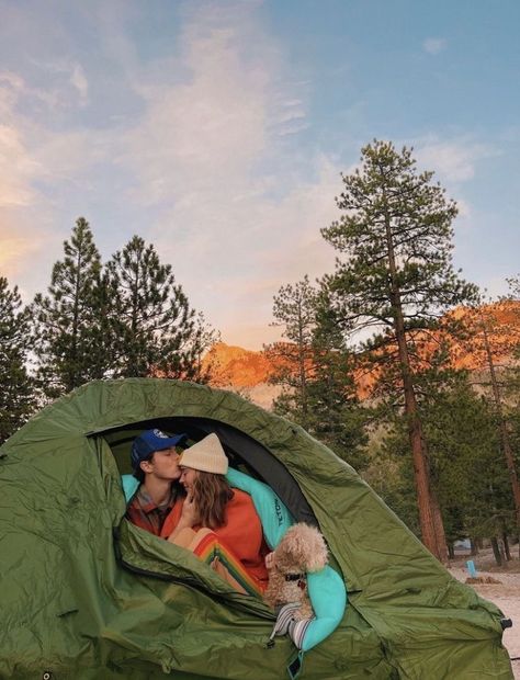 Outdoors Lifestyle, Chasing Life, Granola Girl Aesthetic, Camping Vibes, Camping Aesthetic, Shotting Photo, Granola Girl, Shooting Photo, Camping Life