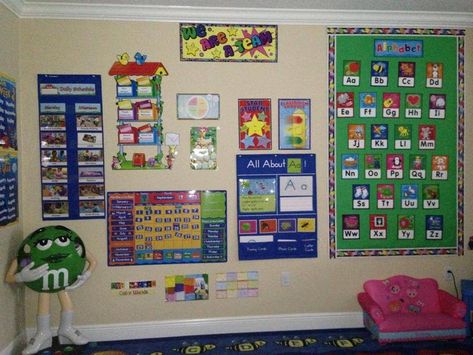 Home daycare ideas for circle time area Circle Time Area, Home Daycare Decor, Home Daycare Setup, In Home Daycare Ideas, Daycare Room Ideas, At Home Daycare, Daycare Setup, Home Daycare Ideas, Daycare Furniture