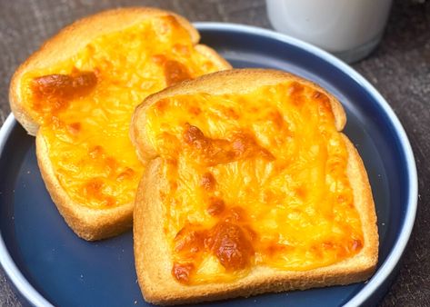 Toasted Cheese In Air Fryer, Air Fryer Cheese On Toast, Cheese Toast In Air Fryer, Air Fryer Cheese Toast, Cheese Toast In Oven, Air Fryer Toasted Cheese Sandwich, Air Fryer Cheese, Recipes Airfryer, Cheese Toast Recipe