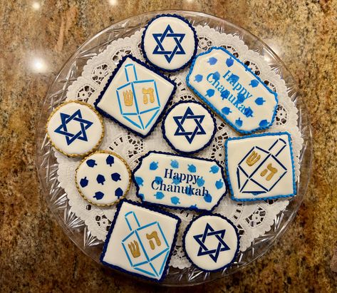 Hannukah Cookies, Jewish Cookies, Hanukkah Cookies, Hanukkah Ideas, Cookies Kids, Jewish Celebrations, Hanukkah Party, Chanukah Party, Hanukkah Food