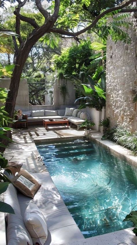 Small Pools Backyard, Kleiner Pool Design, Swimming Pool Landscaping, Pool Landscape Design, Small Pool Design, Small Pools, Backyard Pool Designs, Swimming Pools Backyard, Small Pool