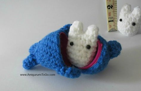 Totoro Crochet Pattern, Crochet Socks Tutorial, Totoro Crochet, White Totoro, Totoro Pattern, Crochet Totoro, Crochet Thread Patterns, Mini Amigurumi, Crocheted Toys