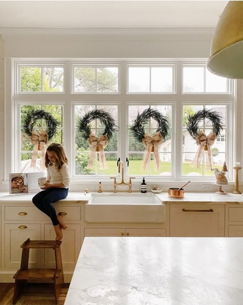 Ranch Makeover, St David, Brick Ranch, Christmas Decor Inspiration, Kitchen Things, Christmas Time Is Here, Hello Lovely, Kitchen Window, Manor House