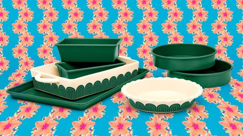 Great Jones has launched a line of beautiful, functional, and affordable bakeware just in time for your culinary adventures. Perfect Meringue, Great Jones, Ceramic Baking Dish, Mid Century Kitchen, Julia Child, Pie Plate, Ceramic Coating, Roast Chicken, Retro Aesthetic