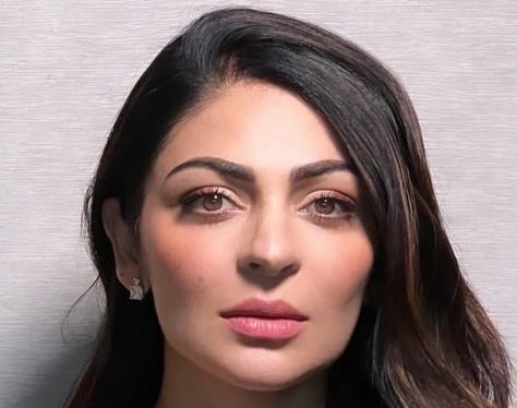 Neeru Bajwa Surrey Canada, Neeru Bajwa, Career Photos, Glamour Models, Gold Girl, Indian Aesthetic, Eye Makeup, Career, Tv Shows