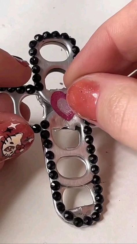 Things To Do With A Pop Tab, Coke Tab Meaning, Tab Necklace Diy, Things To Do With Styrofoam, Soda Pop Tab Crafts, Soda Can Tab Crafts Diy, How To Make Stuff With Paper, Can Tops Crafts Ideas, Things To Do With Can Tabs Easy