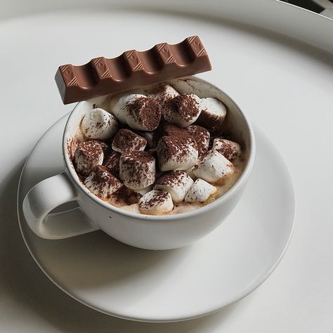 Hot Cocoa Aesthetic, Aesthetic Hot Chocolate, Hot Chocolate Aesthetic, Hot Chocolate With Marshmallows, Chocolate With Marshmallows, 귀여운 음식 그림, Food O, Food Yummy, Chocolate Drinks