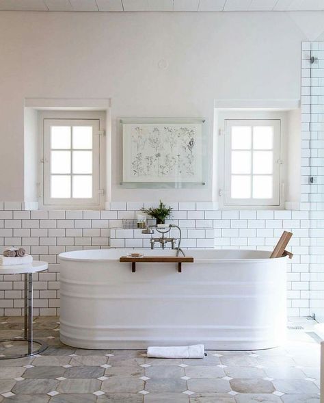 Watering trough painted white.  Perfect! Water Trough Bathtub, Tile Shower Remodel, Trough Bathtub, Shower Remodel Ideas, Farmhouse Tile Shower Ideas, Farmhouse Tile Shower, Bathtub Shower Doors, Farmhouse Bathroom Remodel, Best Farmhouse