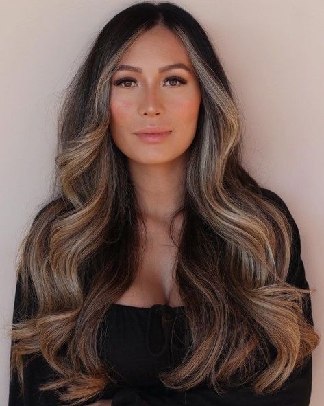 Long Brunette Hair, Money Piece, Dark Hair With Highlights, Spring Hair Color, Spring Hair, Hair 2024, Hair Makeover, Brown Blonde Hair, Brown Hair With Highlights