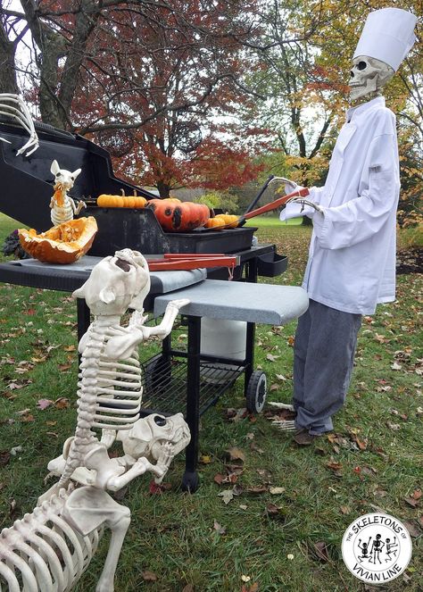 Halloween Skeleton Bbq, Skelly Ideas, Skeleton Scenes, Skeleton Memes, Skeleton Display, Halloween Funnies, Skeleton Ideas, Conference Ideas, Handmade Halloween Costumes