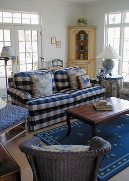 Checked Sofa, Mansion Living, Plaid Sofa, Blue And White Living Room, Living Room Red, Coastal Living Rooms, Coastal Living Room, Check Design, Traditional Living