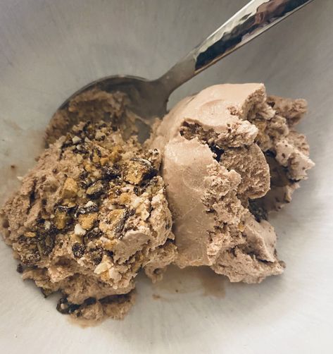 Toffee Ice Cream Cake, Brown Bread Ice Cream, Coffee Cookies And Cream Ice Cream, Coffee Toffee Ice Cream, Toffee Ice Cream, English Toffee Recipe, Chocolate Malted Crunch Ice Cream, Cuisinart Ice Cream, Cuisinart Ice Cream Maker