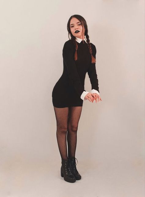 Alcohol Halloween Costumes, 80s Dress Up, Wednesday Costume, Easy College Halloween Costumes, Wednesday Outfit, Wednesday Addams Costume, Wednesday Dress, Classy Halloween Costumes, Legs Outfit